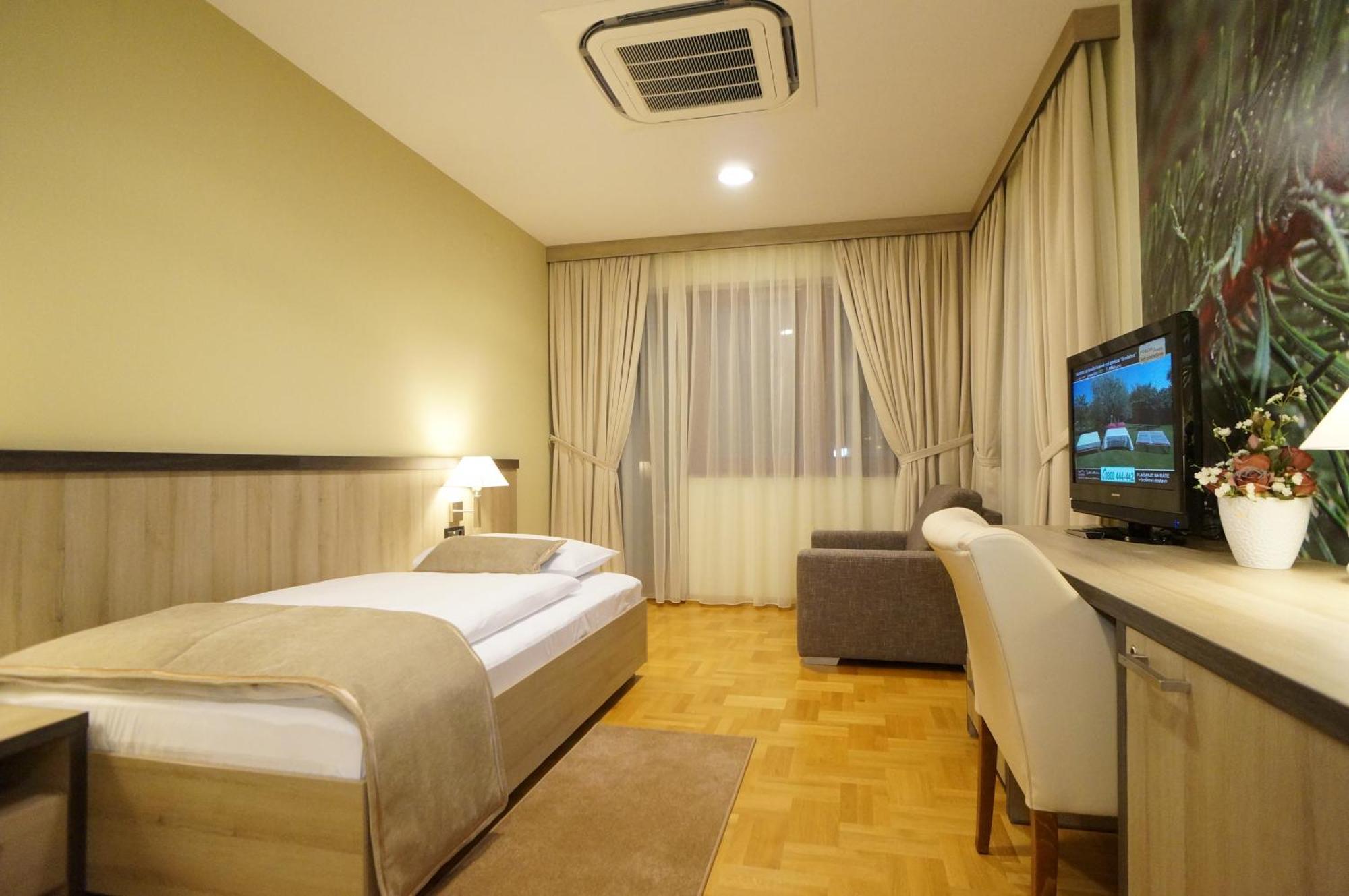 Hotel Calypso Zagreb Luaran gambar